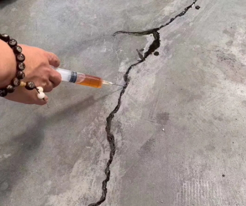湖州混凝土裂缝修补技术详解​